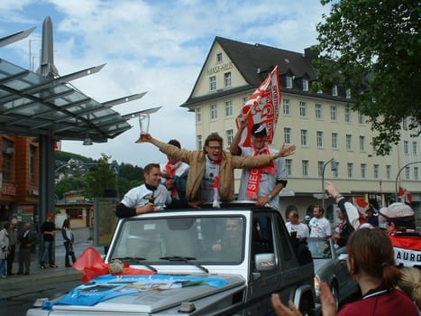 Players of the football team "Sportfreunde Siegen"" celebrate their first promotion to the 2nd Bundesliga. Recorded on 05.06.2005 in Siegen."