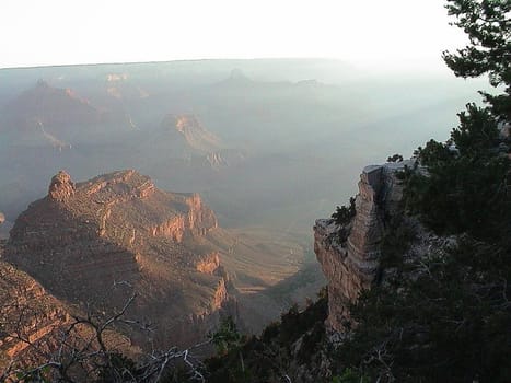 The Grand Canyon is a real pleasure for every hobby photographer and,of course,for every professional photographer,but in my opinion,the unbelievability of this natural wonder cannot be captured in one picture.