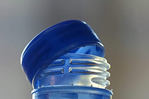 Screw cap