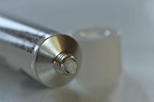 Cream tube