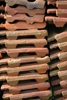 Roof tiles,roof tiles,roof tile stacks,roof breakdown piles,piles,tiles,brick piles,building materials,clay tiles