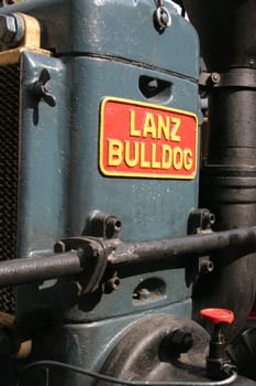 Bulldog Tractor