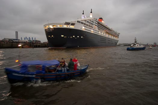 Queen Mary 2