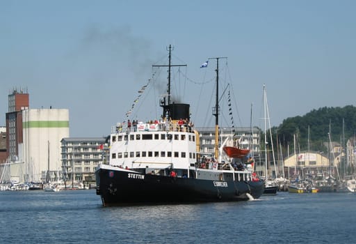 Flensburg Dampfrundum 2005. Eisbrecher Stettin
