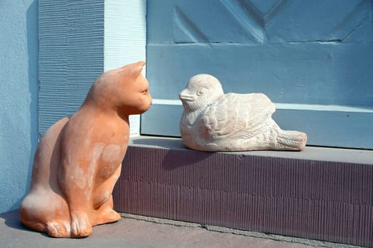 it works with the understanding of cat and bird :-) Seen in the Fürstenlager near Bensheim