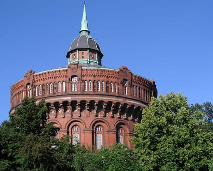 The water tower built in 1896/1897 with an iron "Intze tank"" in the northwest The district of Ravensberg is Kiel's largest domed building. Squat and massive,the brick rotunda is reminiscent of medieval castle and castle buildings. Fortification towers. Today he is out"