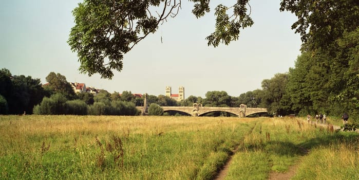 6x7 - View of the Wittelsbach Bridge