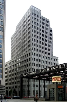 Potsdamer Platz station