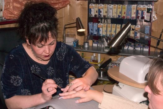In the fingernail salon