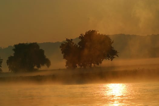 I got up before my time to show you what it looks like in DD on the E almost every morning.