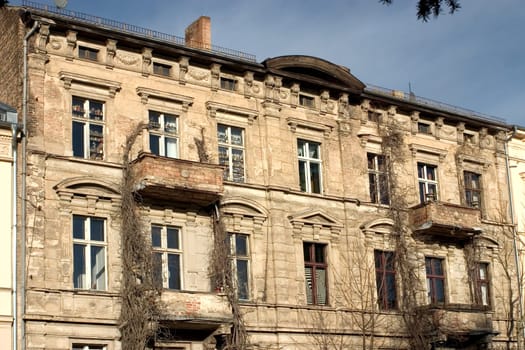 Residential ruins 02