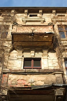 Residential ruins 05