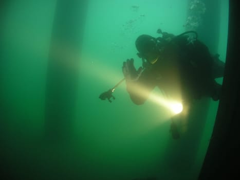 In the sunken temple "Atlantis"". Again in the UW-Park Ibbenbüren."