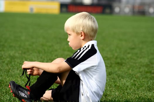 Photo in the series of shots "Football photos autumn 2005"""