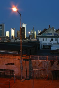 Recorded on 17.10.2005 at the blue hour in Frankfurt am Main. Full moon rose just before sunset this time! Ideal!