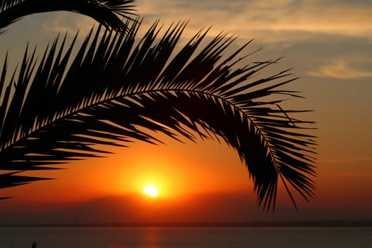 Sunset behind the Olympus Mountains