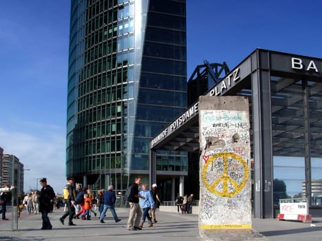 Berlin Wall II