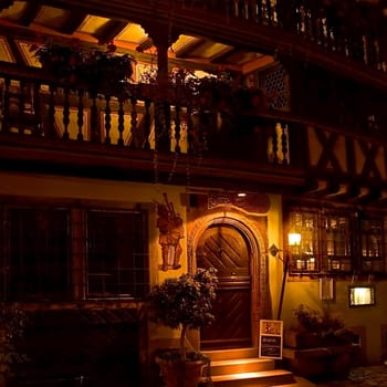 is the name of this restaurant,which I can only warmly recommend to anyone who ever comes to Ladenburg.  Not only beautiful to look at from the outside,but also inside it is just wonderful... just the right thing for a romantic evening :-) One notices
