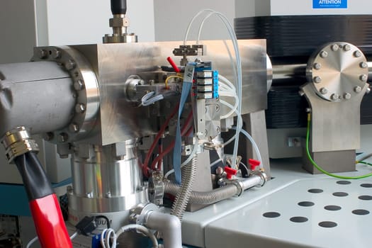 Mass spectrometer 06