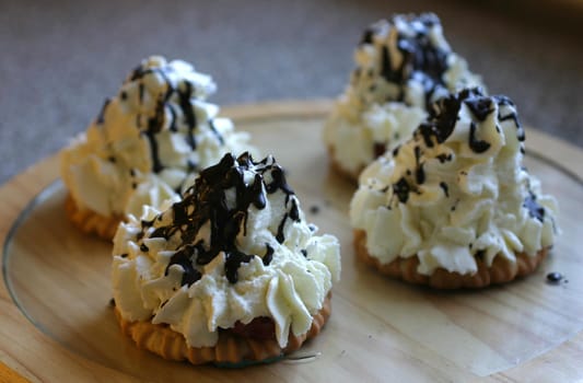 Cream cake