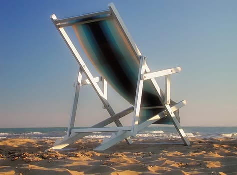 Beach lounger 3