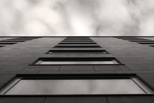 I wanted to try my hand at architectural photos... But it's not my motive,so the first one remains the last attempt for the time being.... So it's unique and worth a fortune!  -)