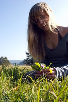 Tying flowers