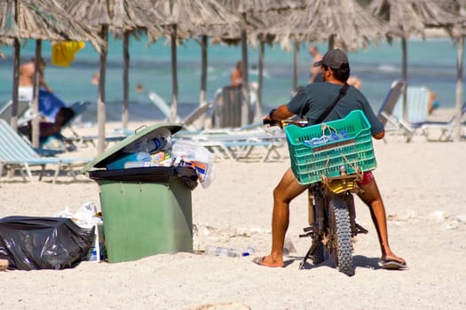 Crete - beach litter