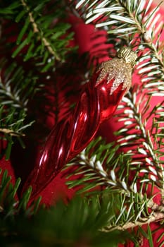pointed Christmas tree bauble