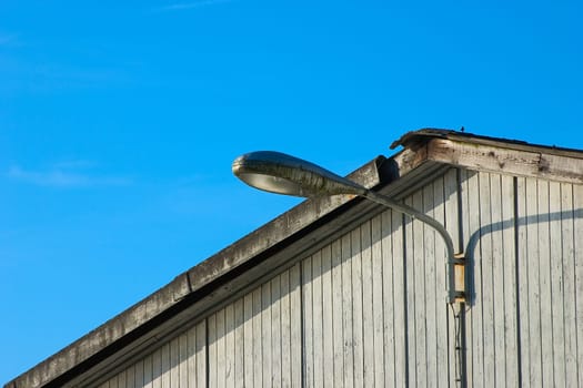 Lamp and roof