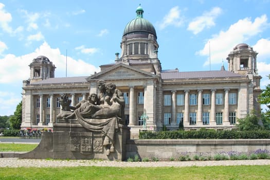 Higher Regional Court of Hamburg 02