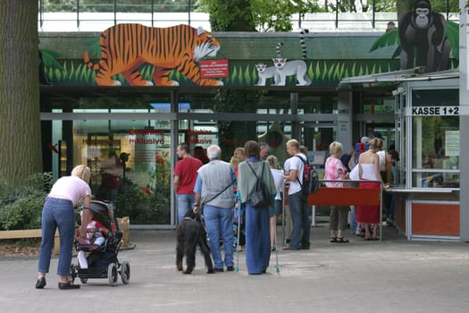 Visitors in front of a zoo entrance