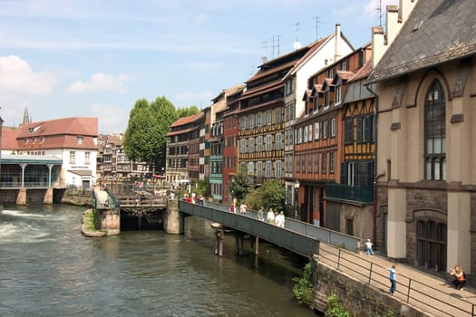 Petit France 03