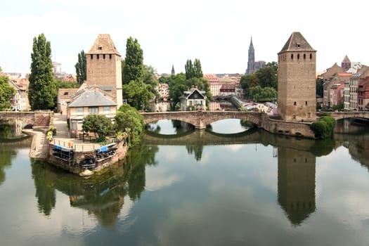 Petit France 17