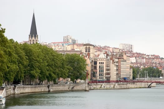 Lyon 01