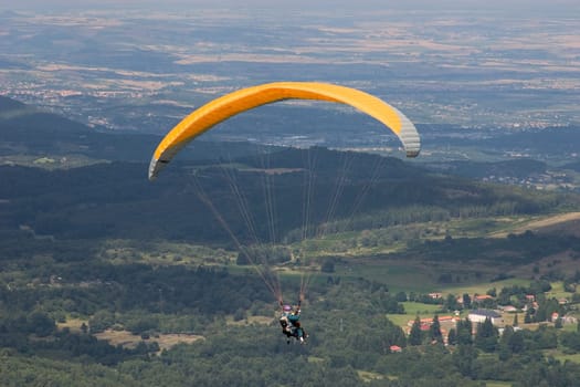 Paragliding at Puy 06
