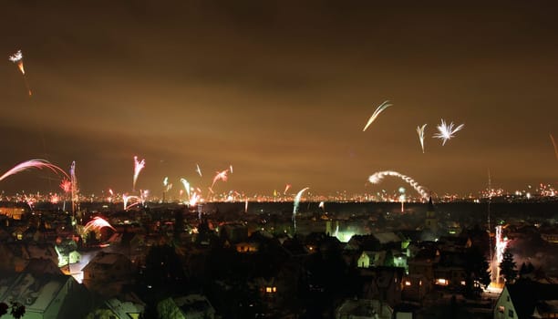 New Year's Eve 2005 - 2006  After a few beers and champagne I put it on the balcony with the cam and held on it. Frankfurt am Main can be seen in the background.   Happy New Year!!!!!!!!!