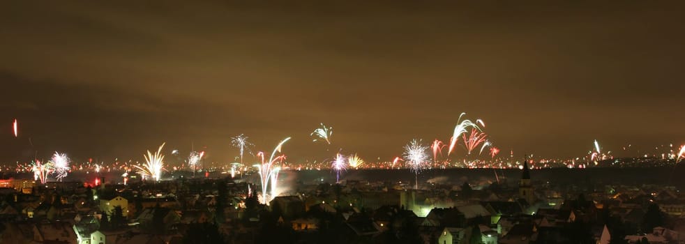 New Year's Eve 2005 - 2006  After a few beers and champagne I put it on the balcony with the cam and held on it. Frankfurt am Main can be seen in the background.   Happy New Year!!!!!!!!!