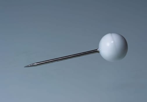 Moderation needle white