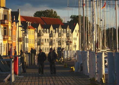 Evening walk on the harbour promenade in Sønderborg.