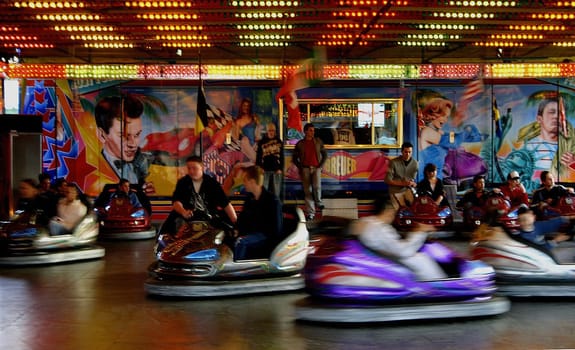 ... on the bumper car (please look at it in XXL...)
