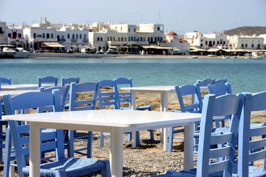 Tavern in the port of Mykonos