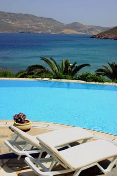 ... in a hotel on Mykonos.