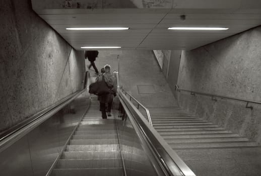 iso 3200,Nikkor 28mm 2.0