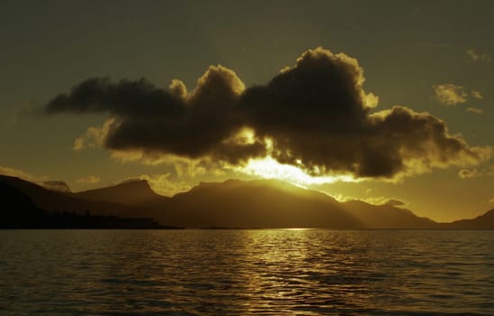 Yes,here is a picture,which was only created because no fish wanted to get on my fishing rod. I played a bit with my (now old) camera and just enjoyed the peace and quiet.