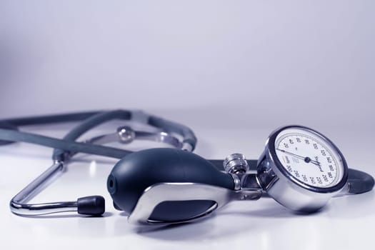 measure blood pressure blue