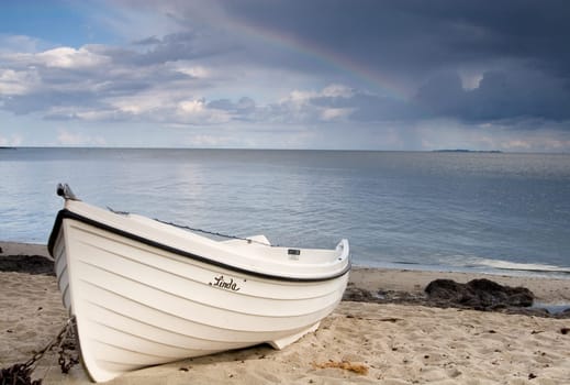Boat-on-the-beach