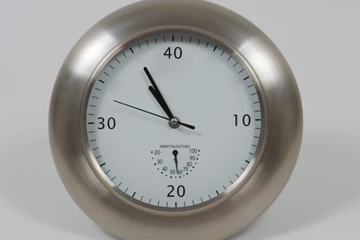 Clock with a different layout: 40 hours per week