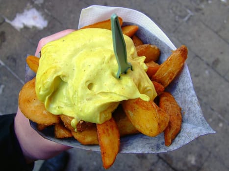 Country Potatoes with Curry Dip