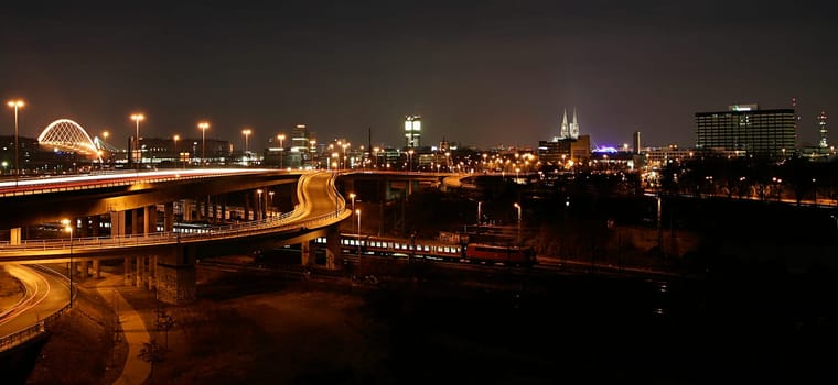 Tokina ATX 4.0 / 12-24 Pro DX    F8 ,15sec.